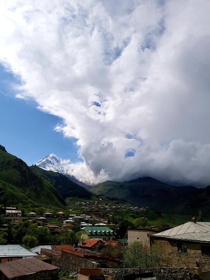 Guest House On V. Pshavela 50 Kazbegi Luaran gambar