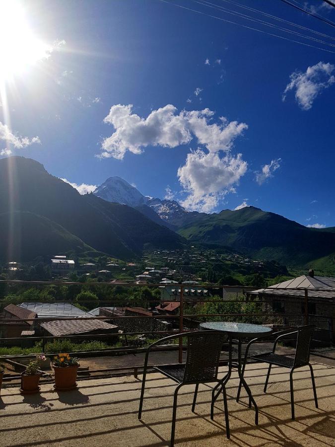 Guest House On V. Pshavela 50 Kazbegi Luaran gambar