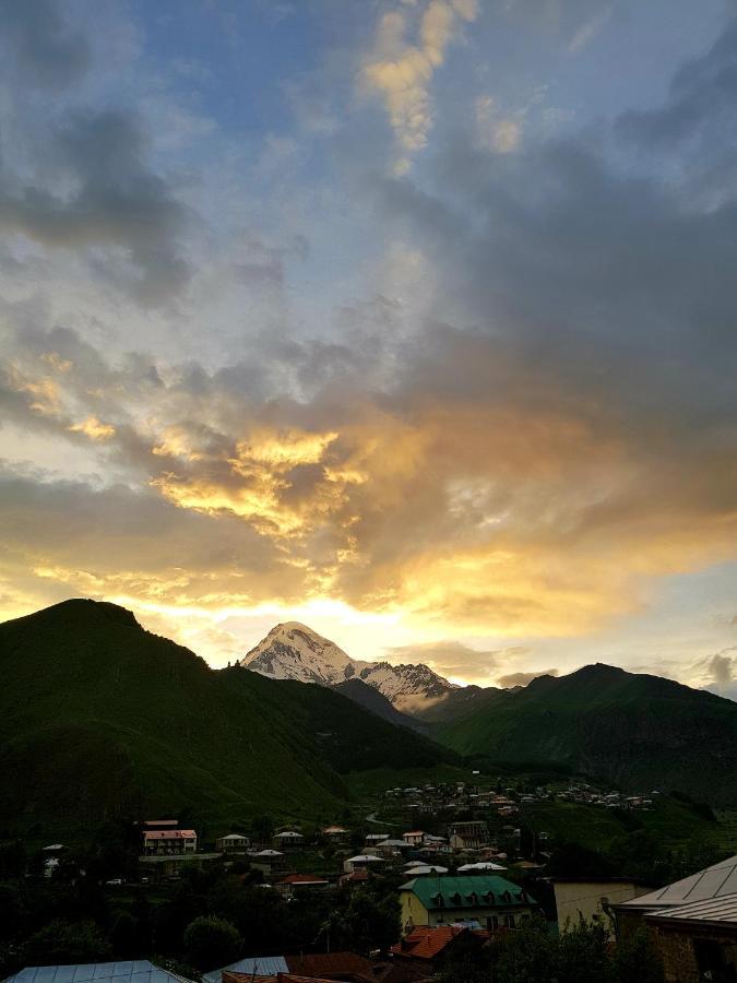 Guest House On V. Pshavela 50 Kazbegi Luaran gambar