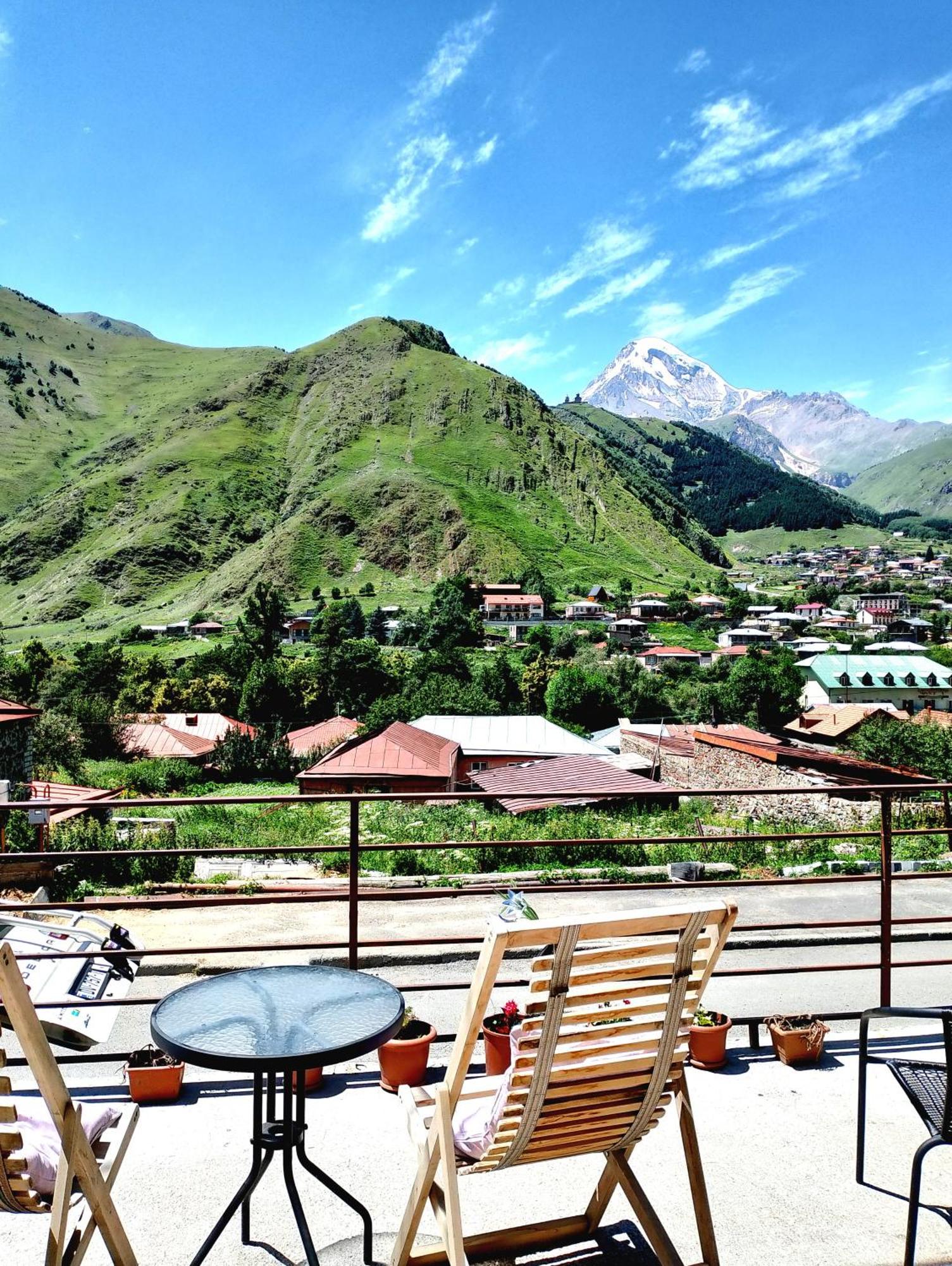 Guest House On V. Pshavela 50 Kazbegi Luaran gambar