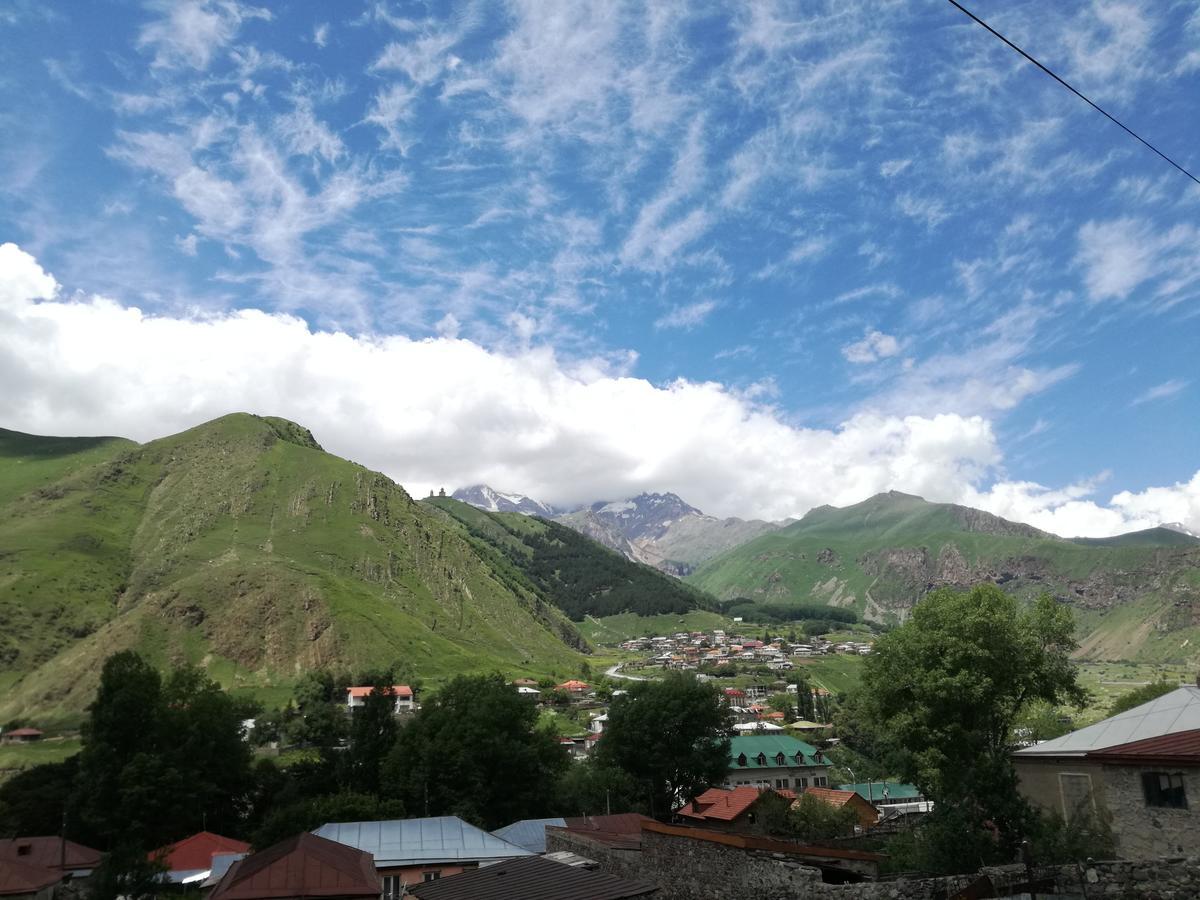 Guest House On V. Pshavela 50 Kazbegi Luaran gambar
